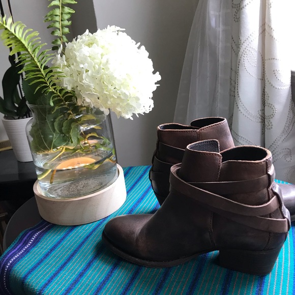 Leather Ankle Boots - Picture 4 of 6